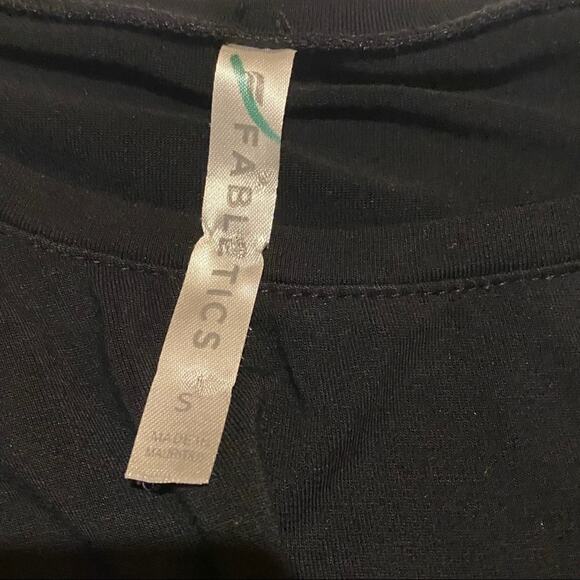 Fabletics Asymmetrical Split Bottom Activewear Tank Top Women’s S Small - Picture 2 of 7